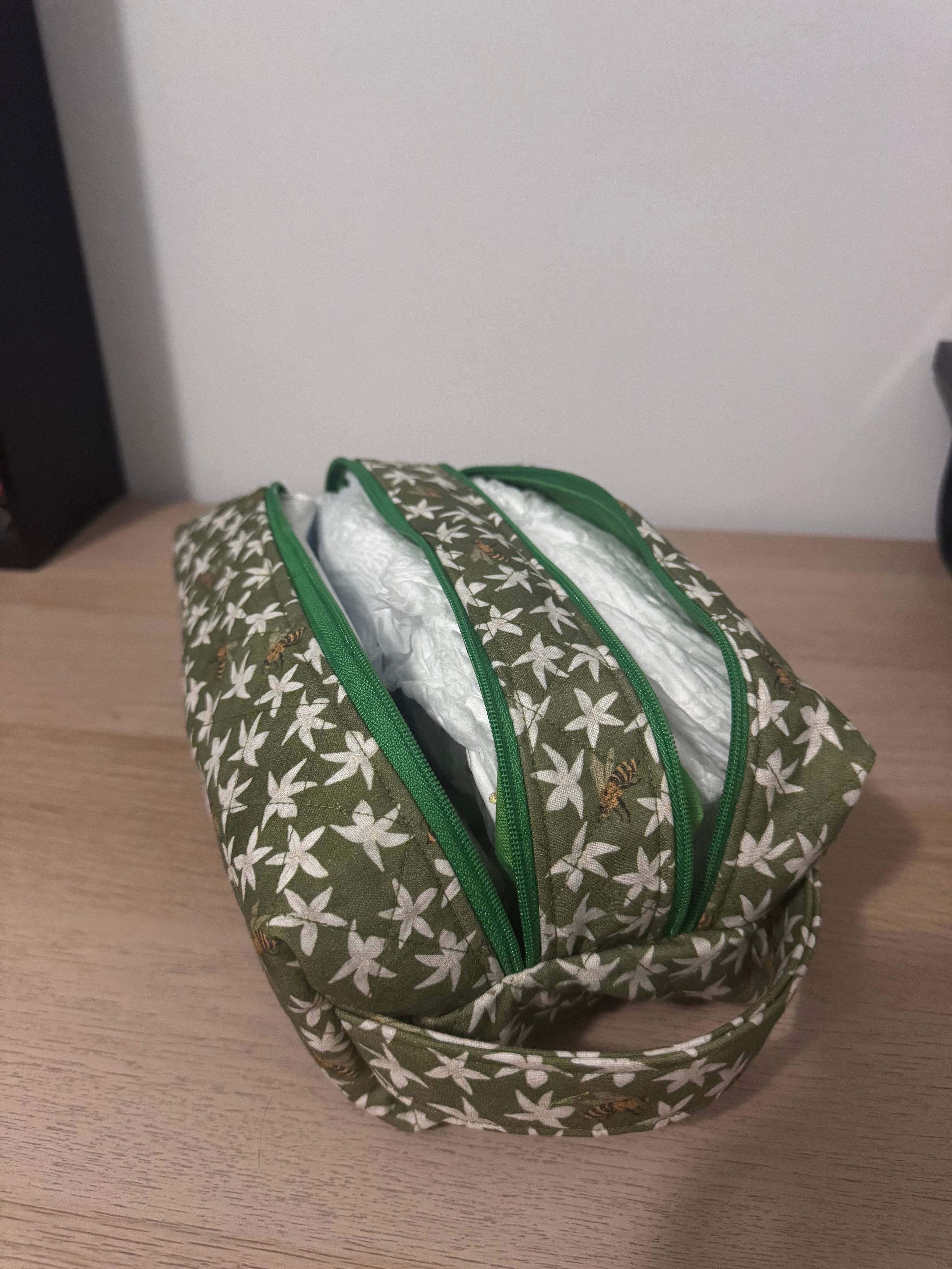 Nappy & wipes pouch